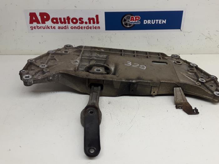 Subframe van een Audi A3 Sportback (8PA) 1.6 2006