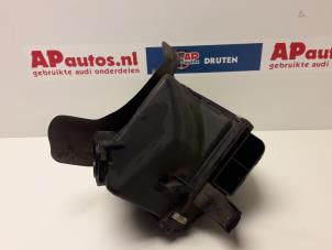 Gebruikte Luchtfilterhuis Audi A4 (B5) 1.6 Prijs € 19,99 Margeregeling aangeboden door AP Auto's