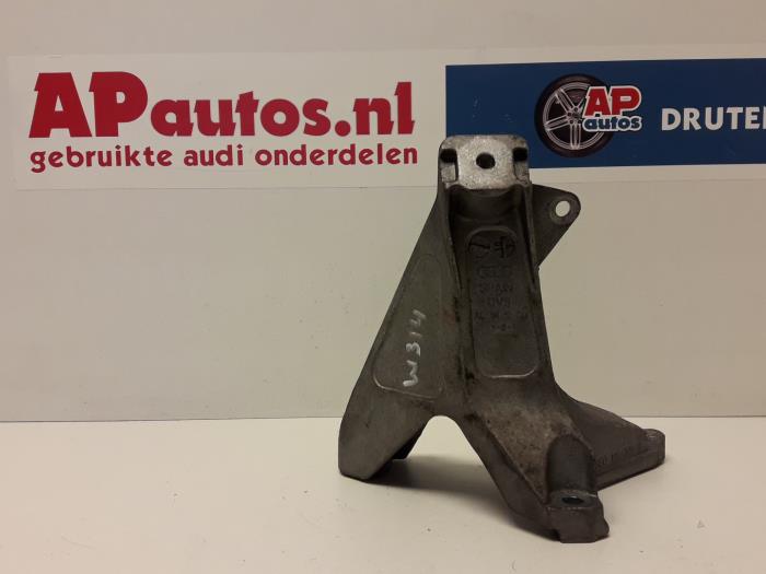 Gebruikte Motorrubber Audi A4 Avant (B7) 2.0 20V Prijs € 19,99 Margeregeling aangeboden door AP Auto's