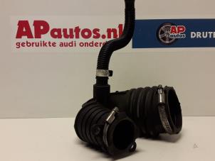 Gebruikte Luchtinlaat slang Audi A6 (C6) 2.0 TDI 16V Prijs € 20,00 Margeregeling aangeboden door AP Autos