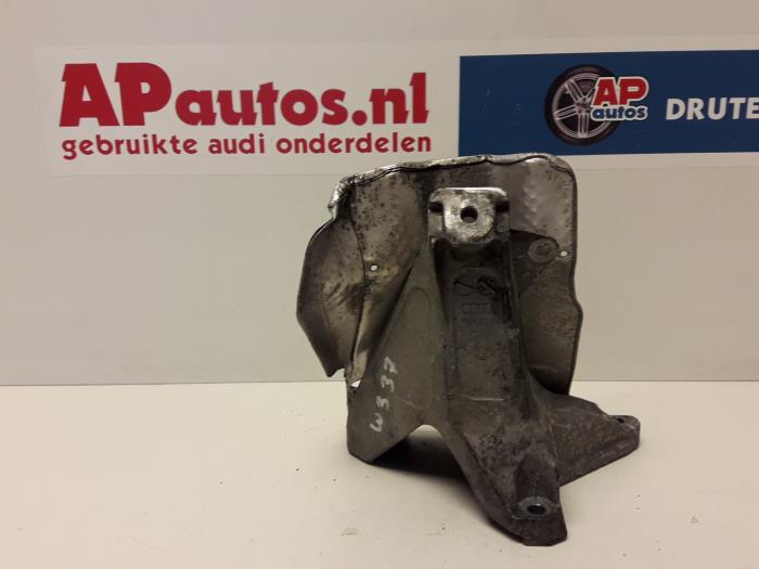 Gebruikte Motorrubber Audi A4 Avant (B6) 2.0 20V Prijs € 19,99 Margeregeling aangeboden door AP Auto's