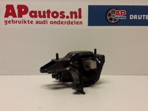 Gebruikte Versnellingsbak Steun Audi A1 Sportback (8XA/8XF) 1.2 TFSI Prijs € 30,00 Margeregeling aangeboden door AP Autos