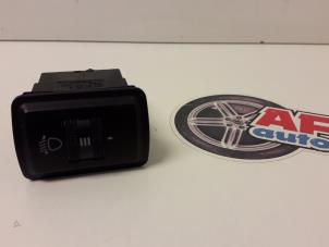 Gebruikte Schakelaar Koplamp Ihv Audi A4 (B5) 1.8 20V Prijs € 10,00 Margeregeling aangeboden door AP Auto's