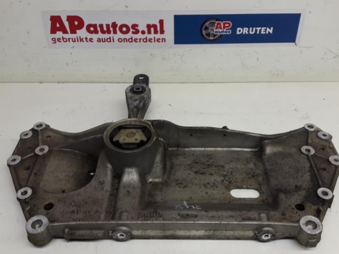 Gebruikte Subframe Audi A3 Sportback (8PA) 2.0 TDI 16V Prijs € 29,99 Margeregeling aangeboden door AP Auto's