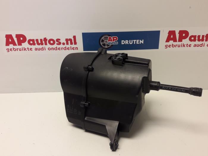 Gebruikte Luchtfilterhuis Audi A1 (8X1/8XK) 1.4 TFSI 16V 122 Prijs € 19,99 Margeregeling aangeboden door AP Auto's