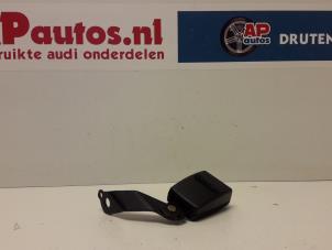 Gebruikte Veiligheidsgordel Insteek links-achter Audi TT (8N3) 1.8 20V Turbo Quattro Prijs € 19,99 Margeregeling aangeboden door AP Autos