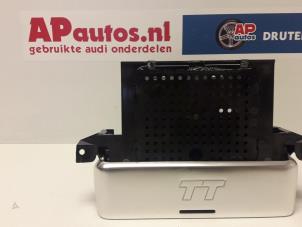 Gebruikte Radio omlijsting Audi TT (8N3) 1.8 20V Turbo Quattro Prijs € 24,99 Margeregeling aangeboden door AP Autos