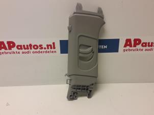 Gebruikte Stijlbekleding midden-links Audi A1 (8X1/8XK) 1.6 TDI 16V Prijs € 17,50 Margeregeling aangeboden door AP Autos