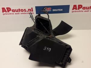 Gebruikte Luchtfilterhuis Audi A4 (B8) 2.0 TDI 16V Prijs € 45,00 Margeregeling aangeboden door AP Autos