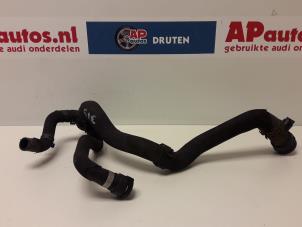Gebruikte Koelwaterslang Audi A4 (B8) 2.0 TDI 16V Prijs € 17,50 Margeregeling aangeboden door AP Autos