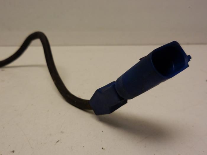 Pingelsensor van een Audi A4 Cabrio (B7) 2.4 V6 30V 2005