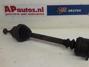 Gebruikte Aandrijfas rechts-voor Audi A4 Avant (B5) 2.4 30V Prijs € 24,99 Margeregeling aangeboden door AP Auto's