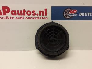 Gebruikte Speaker Audi Q5 (8RB) 2.0 TDI 16V Quattro Prijs € 20,00 Margeregeling aangeboden door AP Autos