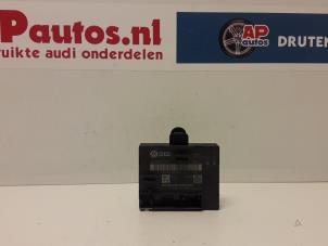 Gebruikte Deur module Audi Q5 (8RB) 2.0 TDI 16V Quattro Prijs € 40,00 Margeregeling aangeboden door AP Autos