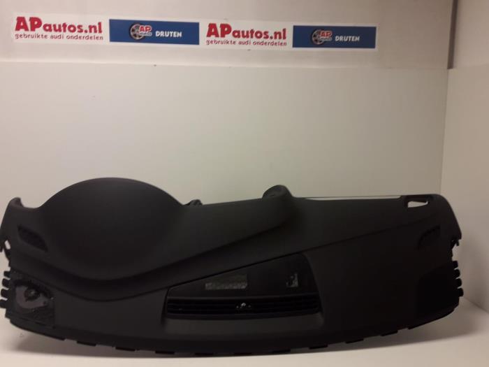 Dashboard van een Audi A4 (B8) 1.8 TFSI 16V 2008