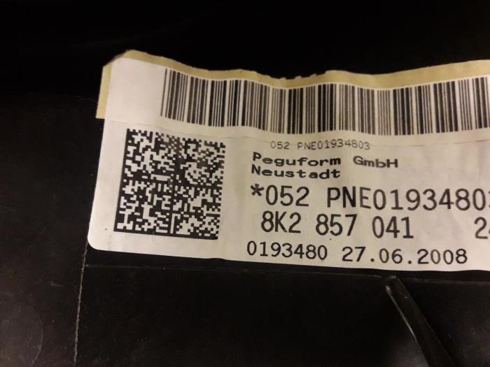 Dashboard van een Audi A4 (B8) 1.8 TFSI 16V 2008