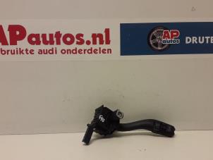Gebruikte Ruitenwis Schakelaar Audi A3 Sportback (8PA) 1.9 TDI Prijs € 14,99 Margeregeling aangeboden door AP Autos