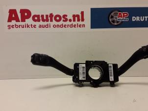 Gebruikte Stuurkolomschakelaar Audi A6 Avant (C5) 2.5 TDI V6 24V Prijs € 19,99 Margeregeling aangeboden door AP Autos