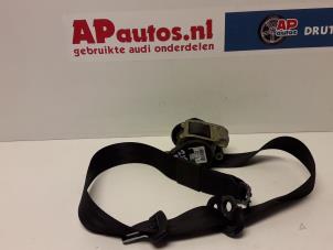 Gebruikte Veiligheidsgordel rechts-voor Audi A6 Avant (C5) 2.5 TDI V6 24V Prijs € 19,99 Margeregeling aangeboden door AP Autos