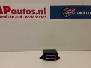 Gebruikte Module elektrische spiegel Audi A6 Avant (C5) 2.5 TDI V6 24V Prijs € 44,99 Margeregeling aangeboden door AP Autos