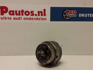 Gebruikte Motorsteun Audi A4 (B6) 2.0 20V Prijs € 35,00 Margeregeling aangeboden door AP Autos