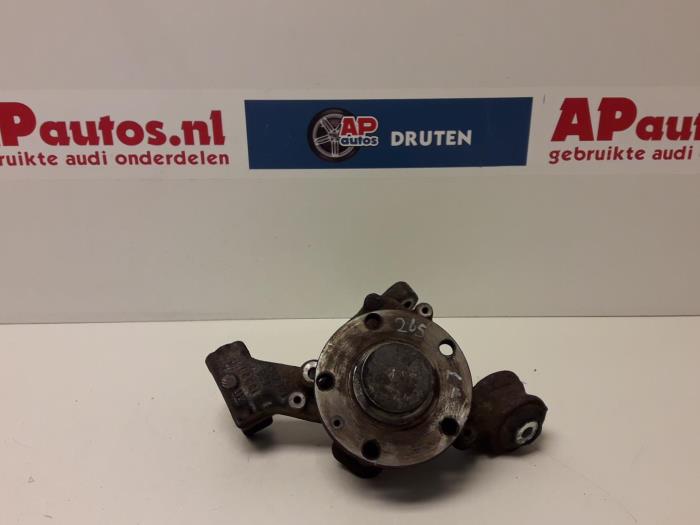 Gebruikte Fusee links-achter Audi A4 Avant (B7) 2.0 20V Prijs € 24,99 Margeregeling aangeboden door AP Auto's