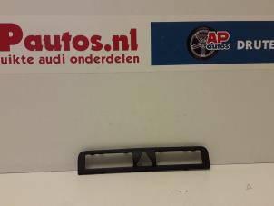 Gebruikte Afdekplaat diversen Audi A3 (8P1) 1.9 TDI Prijs € 35,00 Margeregeling aangeboden door AP Autos