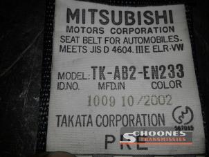 Gebruikte Veiligheidsgordel rechts-voor Mitsubishi Pajero Prijs € 63,00 Margeregeling aangeboden door Schoones Transmissies B.V.