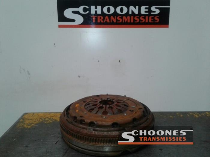 Gebruikte Vliegwiel dubbele massa Volkswagen Transporter T4 2.4 D Syncro Prijs € 105,00 Margeregeling aangeboden door Schoones Transmissies B.V.