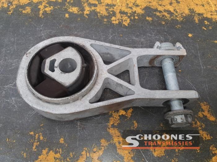 Gebruikte Versnellingsbak Steun Fiat Ducato (250) 2.3 D 120 Multijet Prijs € 60,50 Inclusief btw aangeboden door Schoones Transmissies B.V.