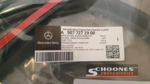 Nieuwe Portierrubber 2Deurs links Mercedes Sprinter 5t (907.6) 316 CDI 2.1 D RWD Prijs € 31,76 Inclusief btw aangeboden door Schoones Transmissies B.V.