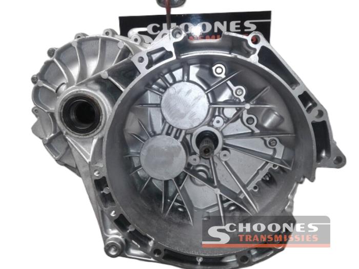 Versnellingsbak van een Ford Transit Custom 2.2 TDCi 16V 2015