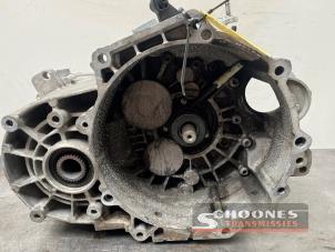Gebruikte Versnellingsbak Volkswagen Caddy IV Prijs € 1.050,00 Margeregeling aangeboden door Schoones Transmissies B.V.