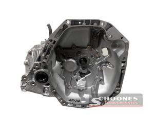 Gereviseerde Versnellingsbak Renault Clio IV (5R) Prijs € 1.079,93 Inclusief btw aangeboden door Schoones Transmissies B.V.