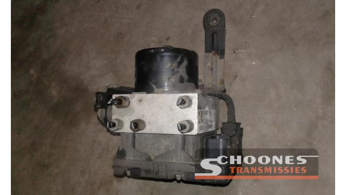 Gebruikte ABS Pomp Jeep Cherokee Prijs op aanvraag aangeboden door Schoones Transmissies B.V.