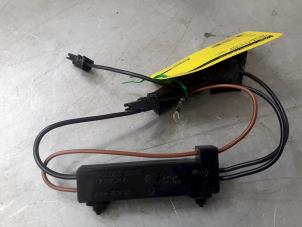 Gebruikte Antenne Versterker Mercedes C (W204) 2.2 C-220 CDI 16V Prijs op aanvraag aangeboden door Tijdeman Mercedes Onderdelen