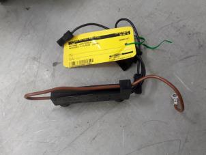 Gebruikte Antenne Versterker Mercedes C (W204) 2.2 C-220 CDI 16V Prijs op aanvraag aangeboden door Tijdeman Mercedes Onderdelen