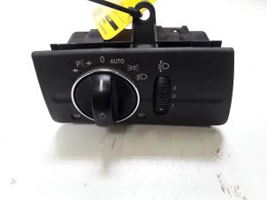 Gebruikte Licht Schakelaar Mercedes E Combi (S211) 2.2 E-220 CDI 16V Prijs op aanvraag aangeboden door Tijdeman Mercedes Onderdelen