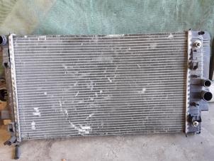 Gebruikte Radiateur Mercedes Viano (639) 3.0 CDI V6 24V Prijs op aanvraag aangeboden door Tijdeman Mercedes Onderdelen