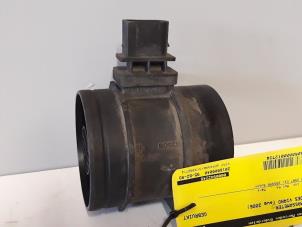 Gebruikte Luchtmassameter Mercedes Viano (639) 3.0 CDI V6 24V Prijs € 59,29 Inclusief btw aangeboden door Tijdeman Mercedes Onderdelen