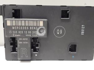Gebruikte Centrale Deurvergrendelings Module Mercedes C (W203) 2.2 C-220 CDI 16V Prijs € 35,00 Margeregeling aangeboden door Tijdeman Mercedes Onderdelen