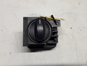 Gebruikte Licht Schakelaar Mercedes A (W169) 2.0 A-180 CDI 16V Prijs € 25,00 Margeregeling aangeboden door Tijdeman Mercedes Onderdelen