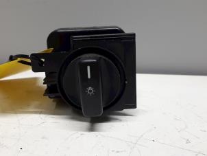 Gebruikte Licht Schakelaar Mercedes A (W169) 2.0 A-180 CDI 16V 5-Drs. Prijs € 25,00 Margeregeling aangeboden door Tijdeman Mercedes Onderdelen