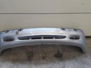 Gebruikte Voorbumper Mercedes S (W220) 2.8 S-280 18V Prijs op aanvraag aangeboden door Tijdeman Mercedes Onderdelen