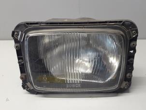 Gebruikte Linker Koplamp Mercedes L-Serie 2t (601) 207D Prijs op aanvraag aangeboden door Tijdeman Mercedes Onderdelen