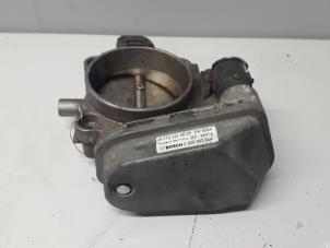 Gebruikte Gasklephuis Mercedes CLK (R208) 3.2 320 V6 18V Prijs € 49,99 Margeregeling aangeboden door Tijdeman Mercedes Onderdelen