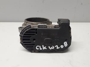 Gebruikte Gasklephuis Mercedes CLK (C208) 2.0 200 16V Prijs op aanvraag aangeboden door Tijdeman Mercedes Onderdelen