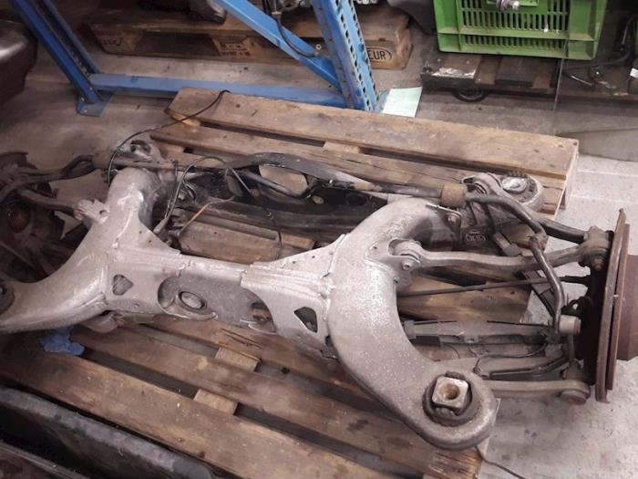 Gebruikte Subframe Mercedes E (W211) 2.7 E-270 CDI 20V Prijs op aanvraag aangeboden door Tijdeman Mercedes Onderdelen