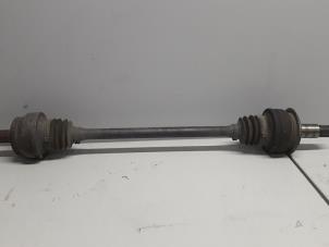 Gebruikte Aandrijfas links-achter Mercedes C (W204) 2.2 C-220 CDI 16V BlueEFFICIENCY Prijs € 46,00 Margeregeling aangeboden door Tijdeman Mercedes Onderdelen