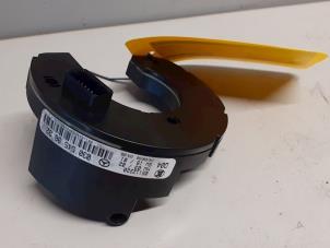 Gebruikte Gier sensor Mercedes E (W211) 2.7 E-270 CDI 20V Prijs € 30,00 Margeregeling aangeboden door Tijdeman Mercedes Onderdelen